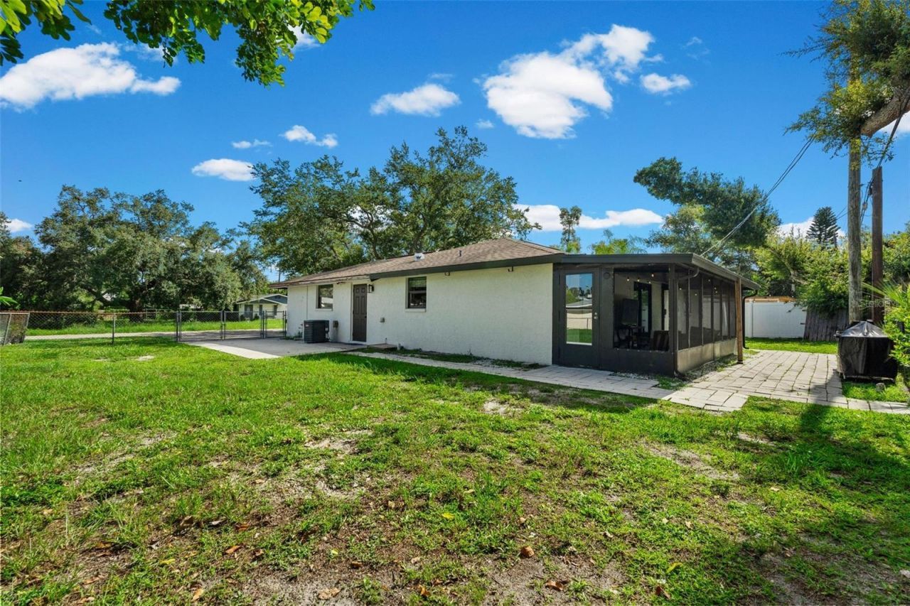 2874 Davis Boulevard , Sarasota, FL 34237 Photo