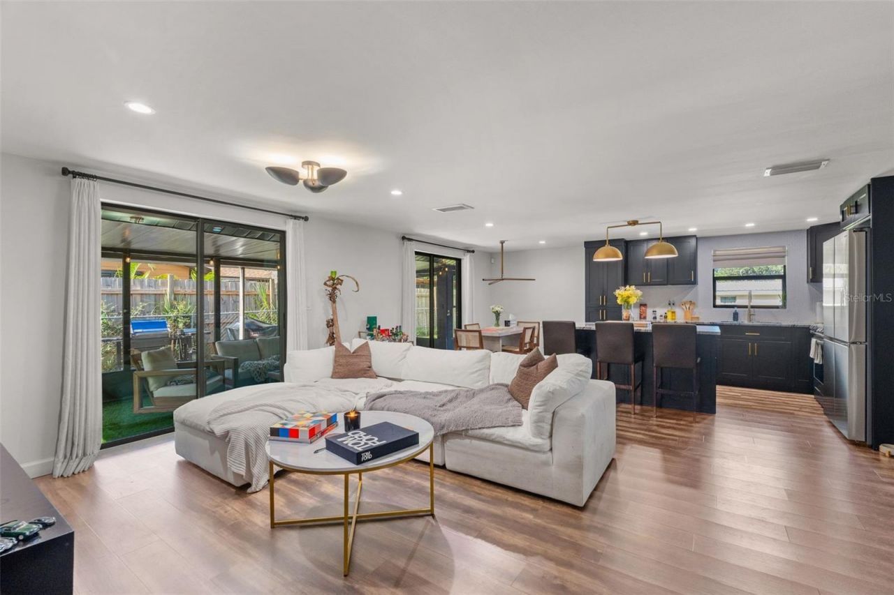 2874 Davis Boulevard , Sarasota, FL 34237 Photo