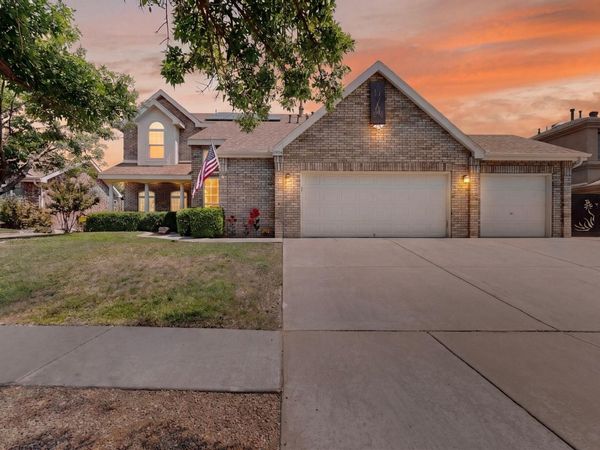 6904 Red Sky Road NE, Albuquerque, NM 87111