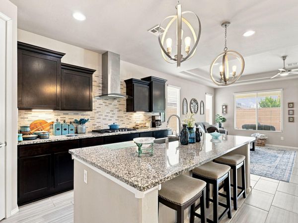 6329 Kestrel Drive NE, Rio Rancho, NM 87144