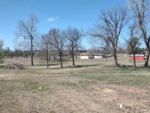 3020 Oakwood Drive, Choctaw, OK 73020