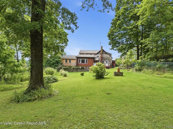574 State Route 32, Esopus, NY 12429