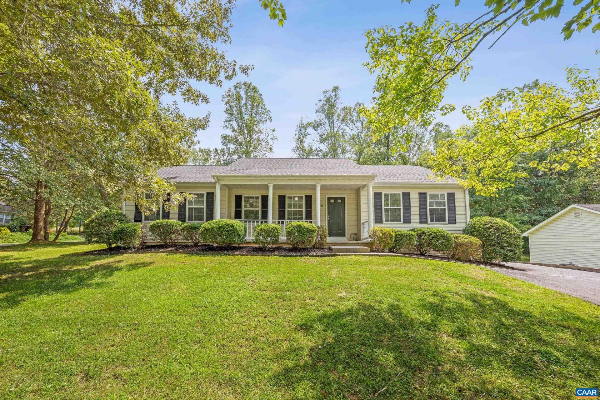 5 Pawnee Ln, Palmyra, VA 22963 Main Photo