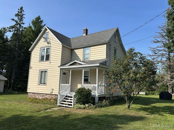 21910 New Street, Franklin Twp, MI 49930