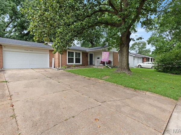 1770 Keeven Lane , Florissant, MO 63031