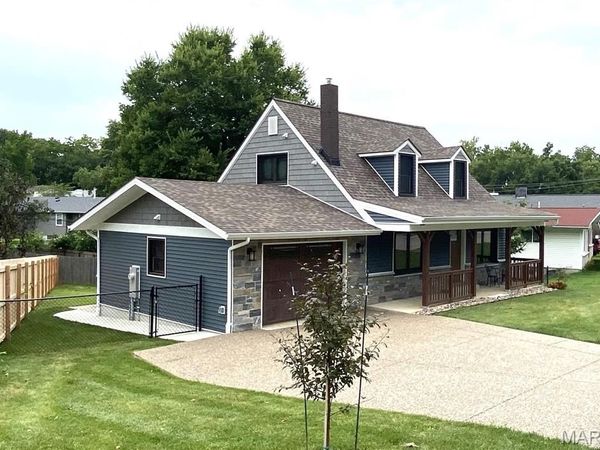 939 Rayburn Avenue, Crestwood, MO 63126