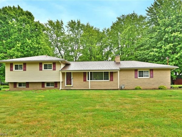 3246 Circle Drive , Cortland, OH 44410