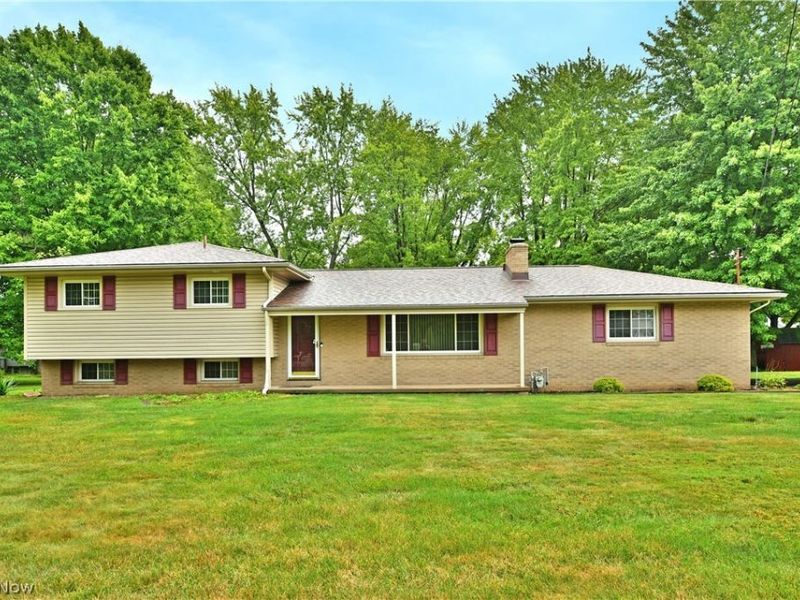 3246 Circle Drive, Cortland, OH 44410 Photo 1