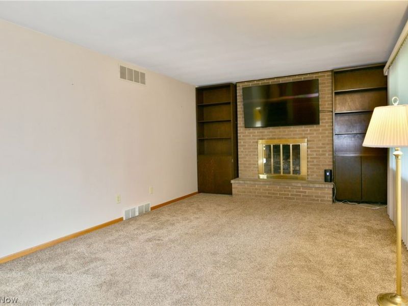 3246 Circle Drive, Cortland, OH 44410 Photo 11