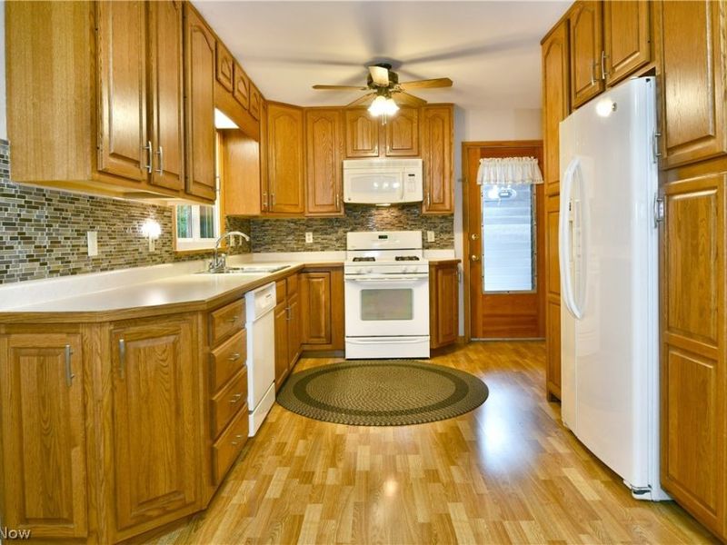 3246 Circle Drive, Cortland, OH 44410 Photo 19