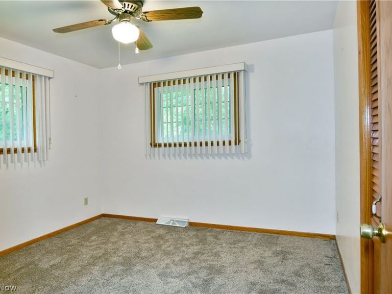 3246 Circle Drive, Cortland, OH 44410 Photo 32