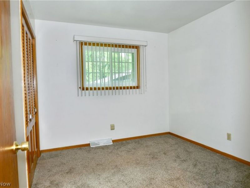 3246 Circle Drive, Cortland, OH 44410 Photo 34