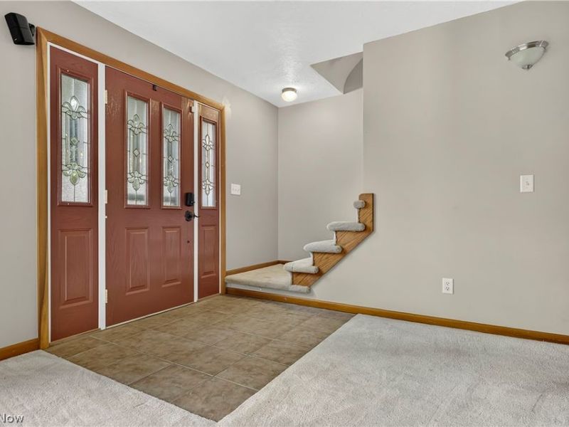 924 Pittsburg Avenue NW, North Canton, OH 44720 Photo 2