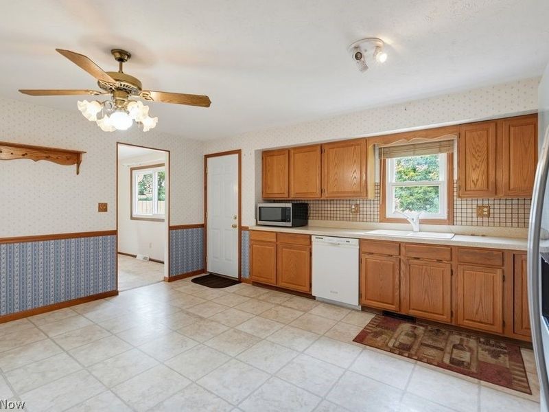 16331 Canterbury Drive, Strongsville, OH 44136 Photo 20