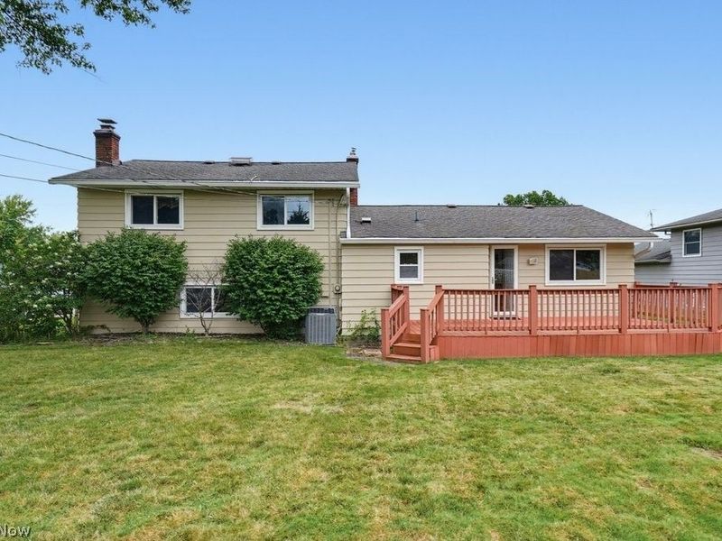 16331 Canterbury Drive, Strongsville, OH 44136 Photo 4