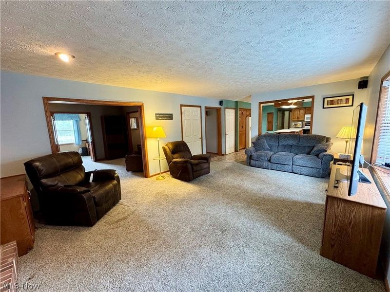 6385 Harbor Drive NW, Canton, OH 44718 Photo 16