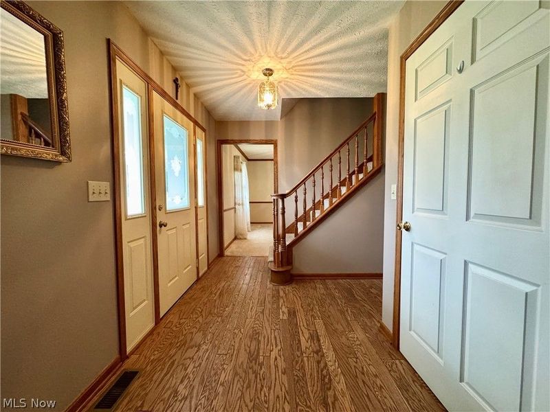 6385 Harbor Drive NW, Canton, OH 44718 Photo 5