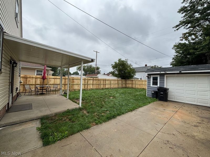 13304 St James Avenue, Cleveland, OH 44135 Photo 2