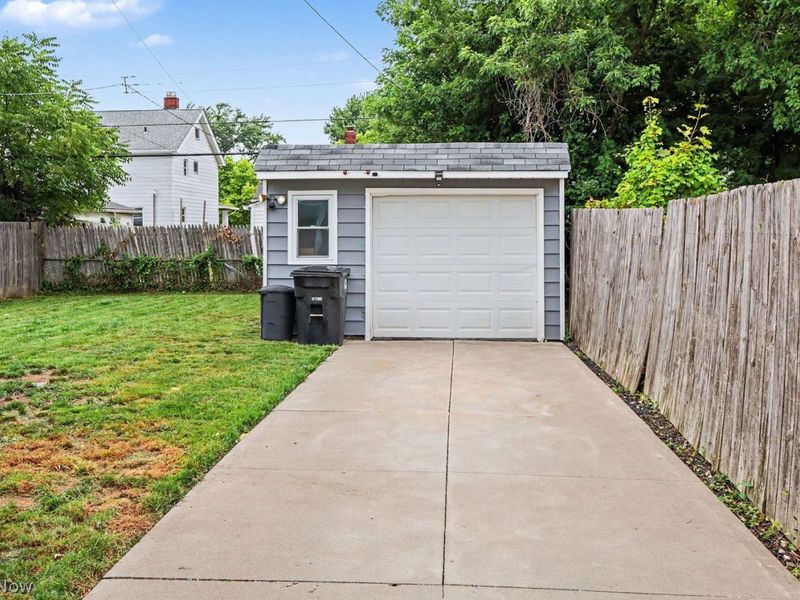 13304 St James Avenue, Cleveland, OH 44135 Photo 28