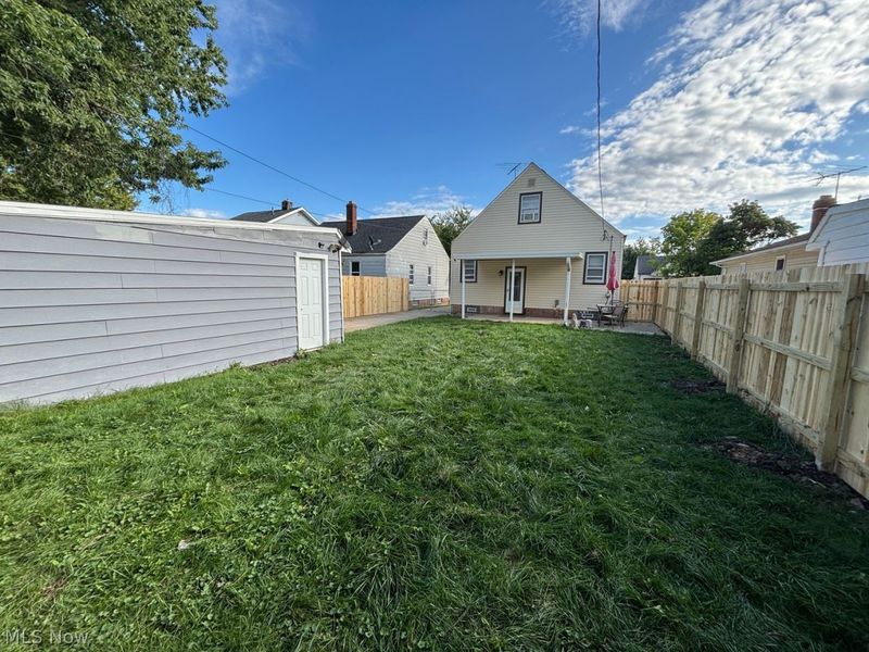 13304 St James Avenue, Cleveland, OH 44135 Photo 4
