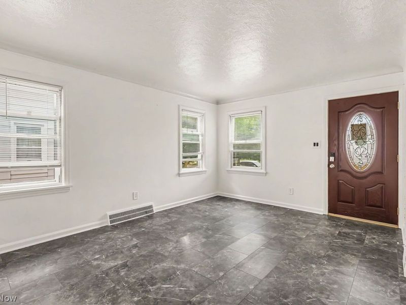 13304 St James Avenue, Cleveland, OH 44135 Photo 4