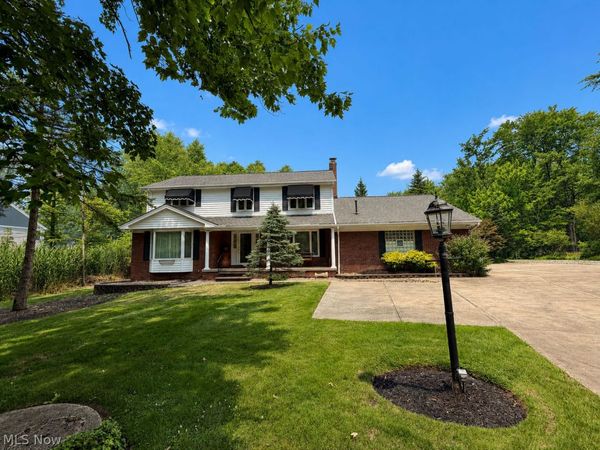 28399 Orange Meadow Lane, Orange, OH 44022