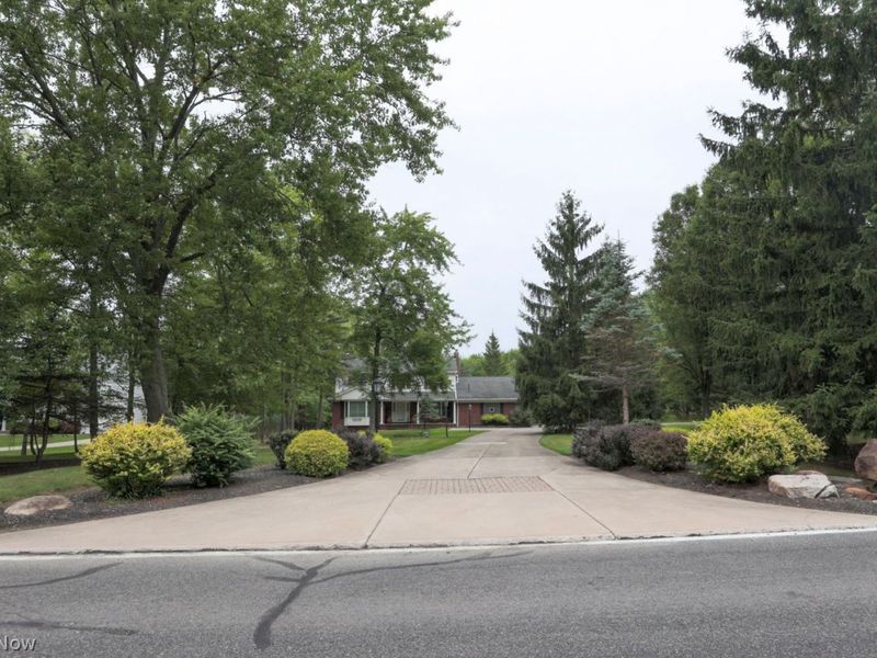 28399 Orange Meadow Lane, Orange, OH 44022 Photo 3