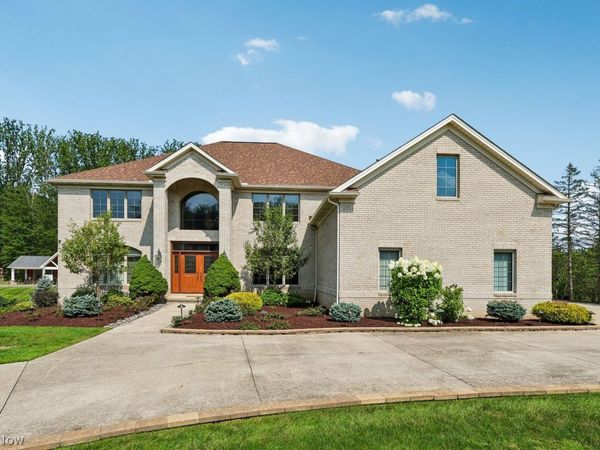 6146 Penfield Lane, Solon, OH 44139