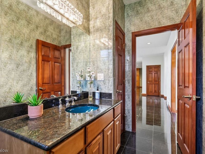 6146 Penfield Lane, Solon, OH 44139 Photo 17