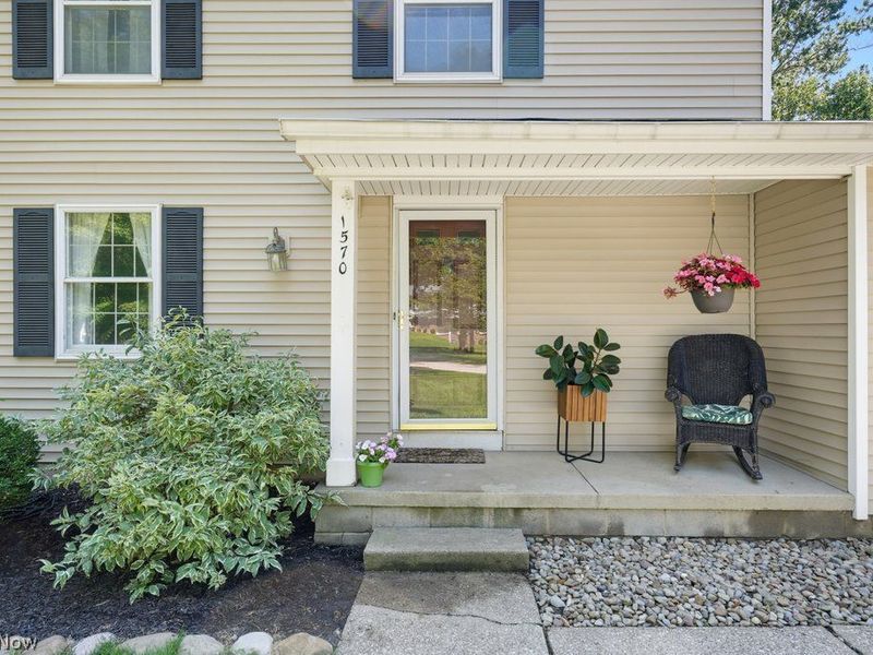 1570 Winslow Drive, Hudson, OH 44236 Photo 2