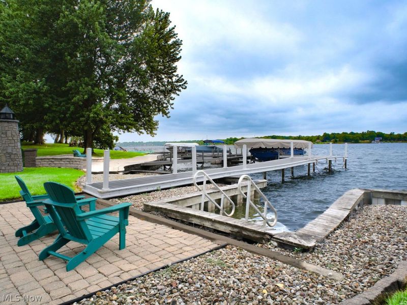 1614 NE River Road, Lake Milton, OH 44429 Photo 3