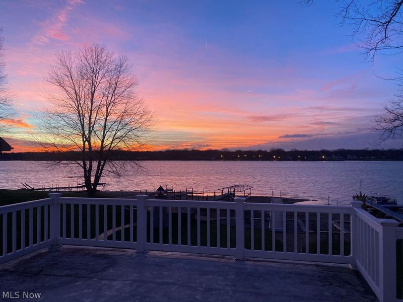 1614 NE River Road, Lake Milton, OH 44429 Photo 9