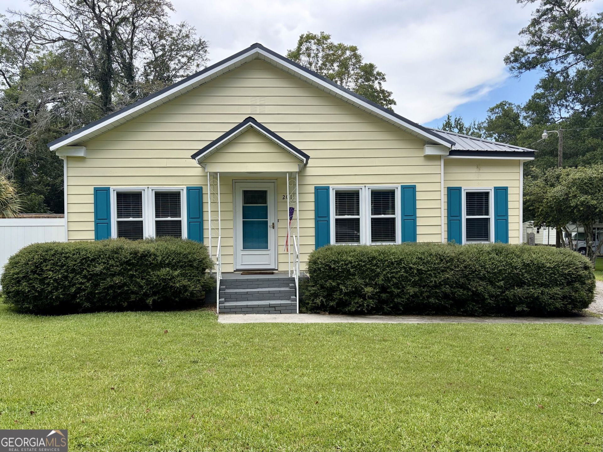 201 Georgia Avenue, Sylvania, GA 30467 Main Photo