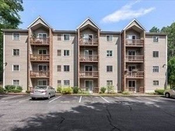 44 Maria Ave, Unit 105, Southbridge, MA 01550