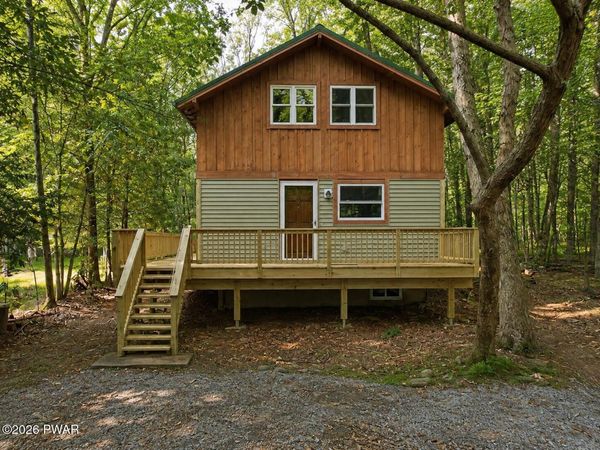 139 Lake View Circle , Hawley, PA 18428