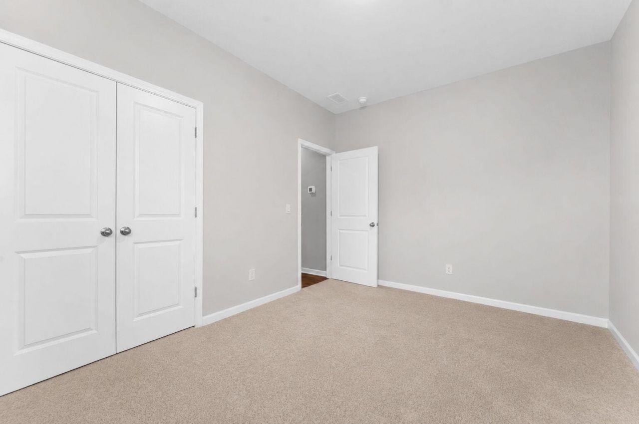 627 Silver Spruce Street Photo 18