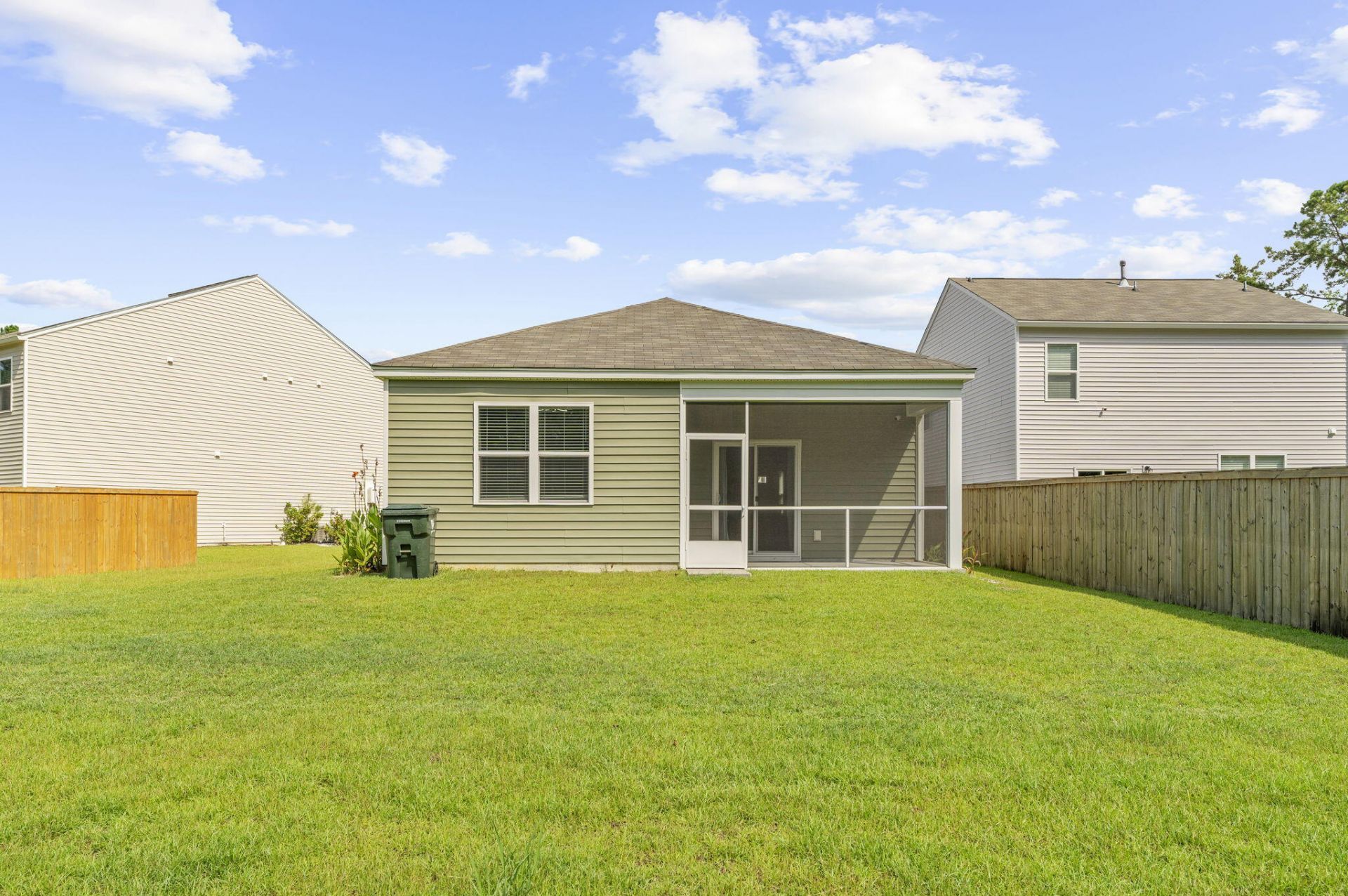 627 Silver Spruce Street Photo 22