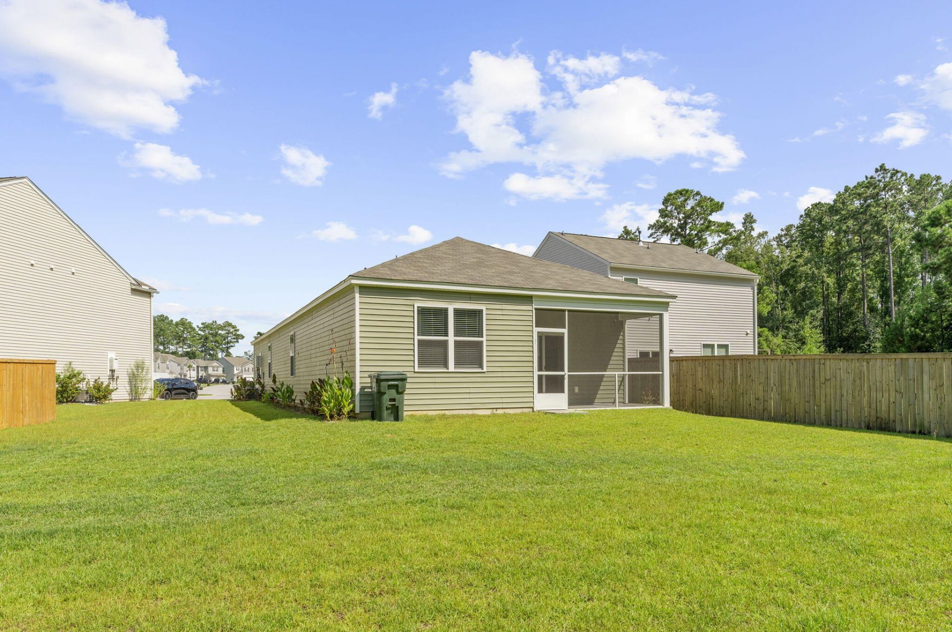 627 Silver Spruce Street Photo 25