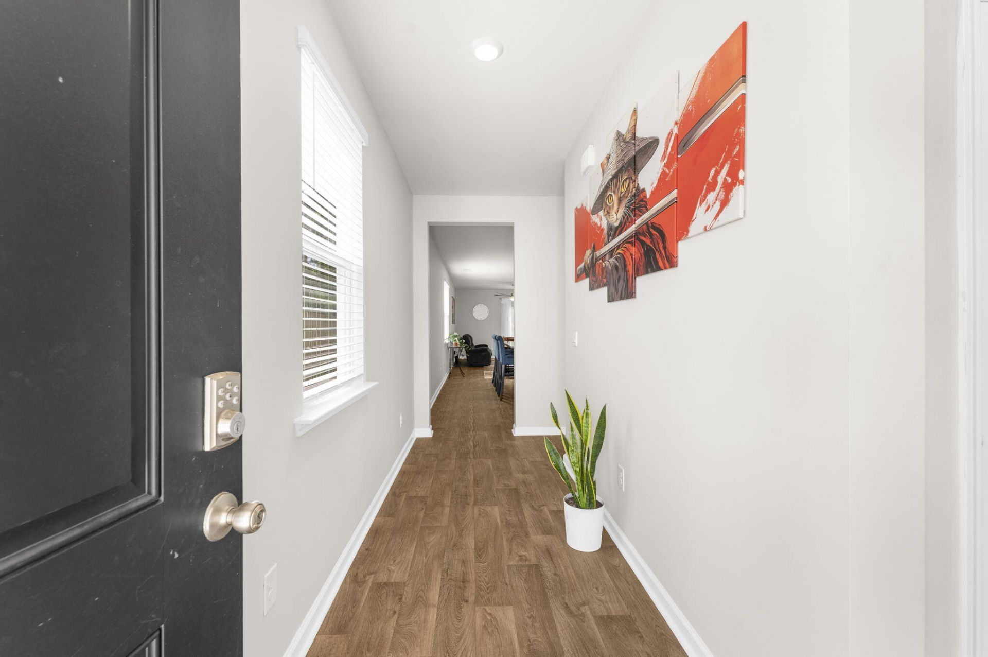 627 Silver Spruce Street Photo 4