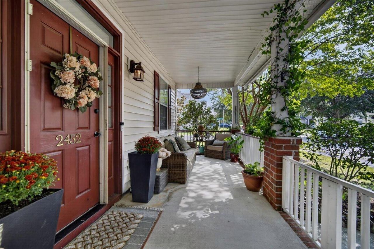 2452 Fulford Court Photo 11