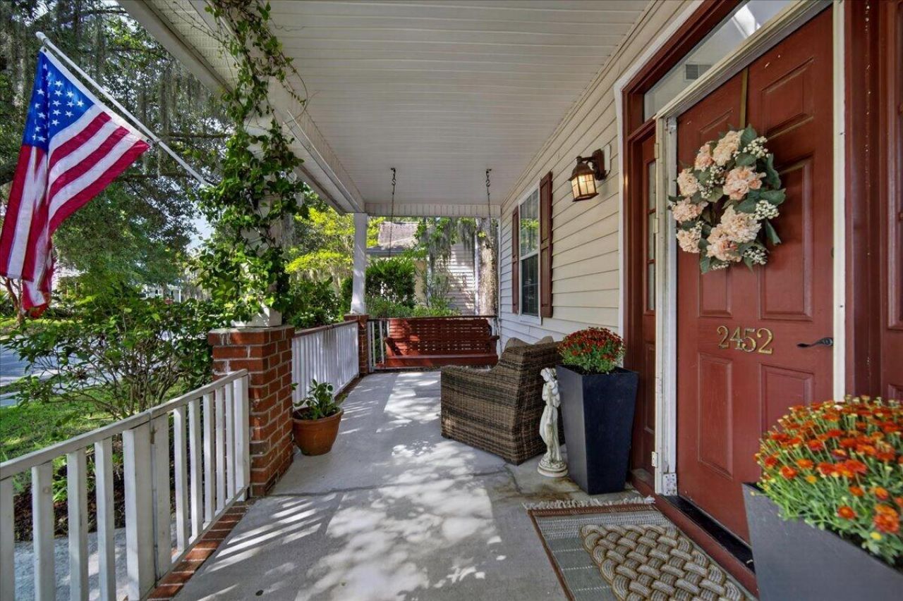 2452 Fulford Court Photo 12