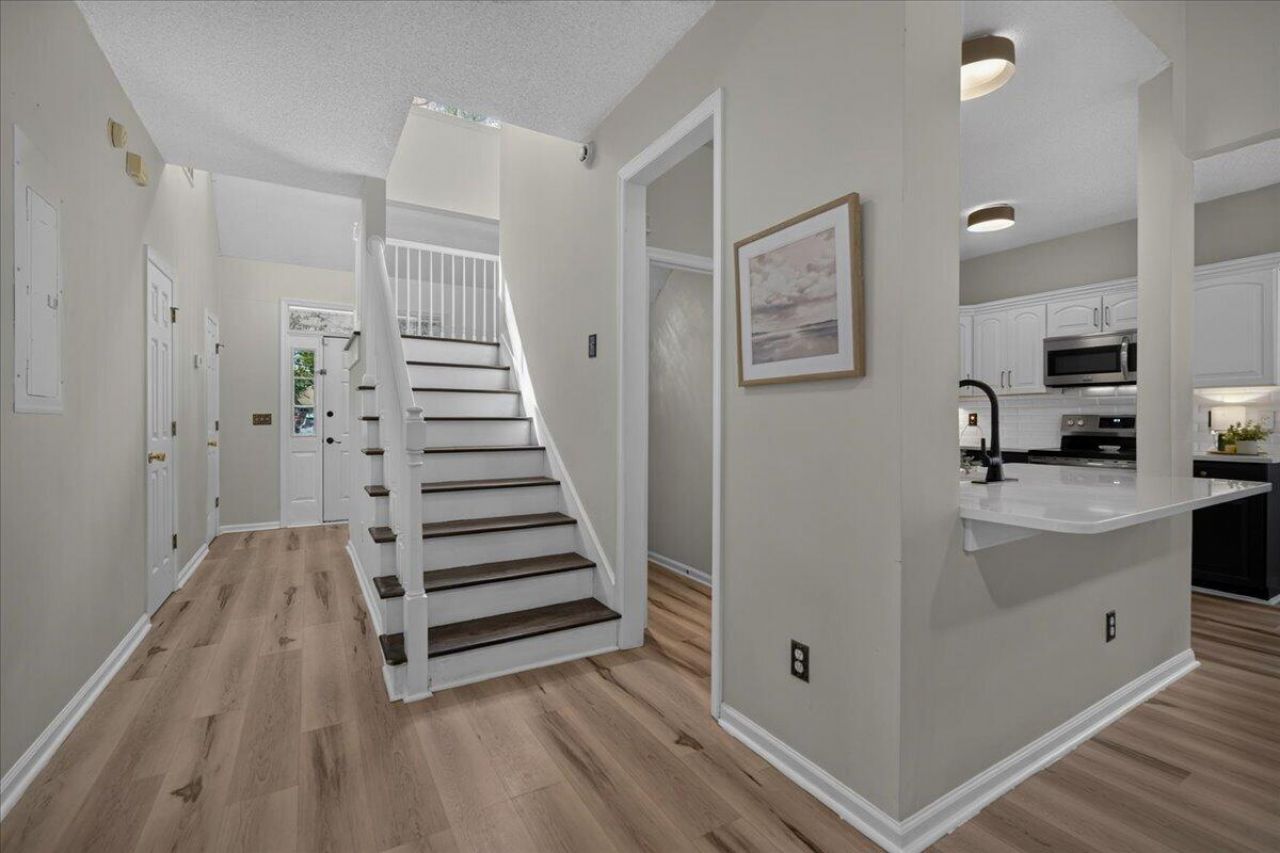 2452 Fulford Court Photo 15