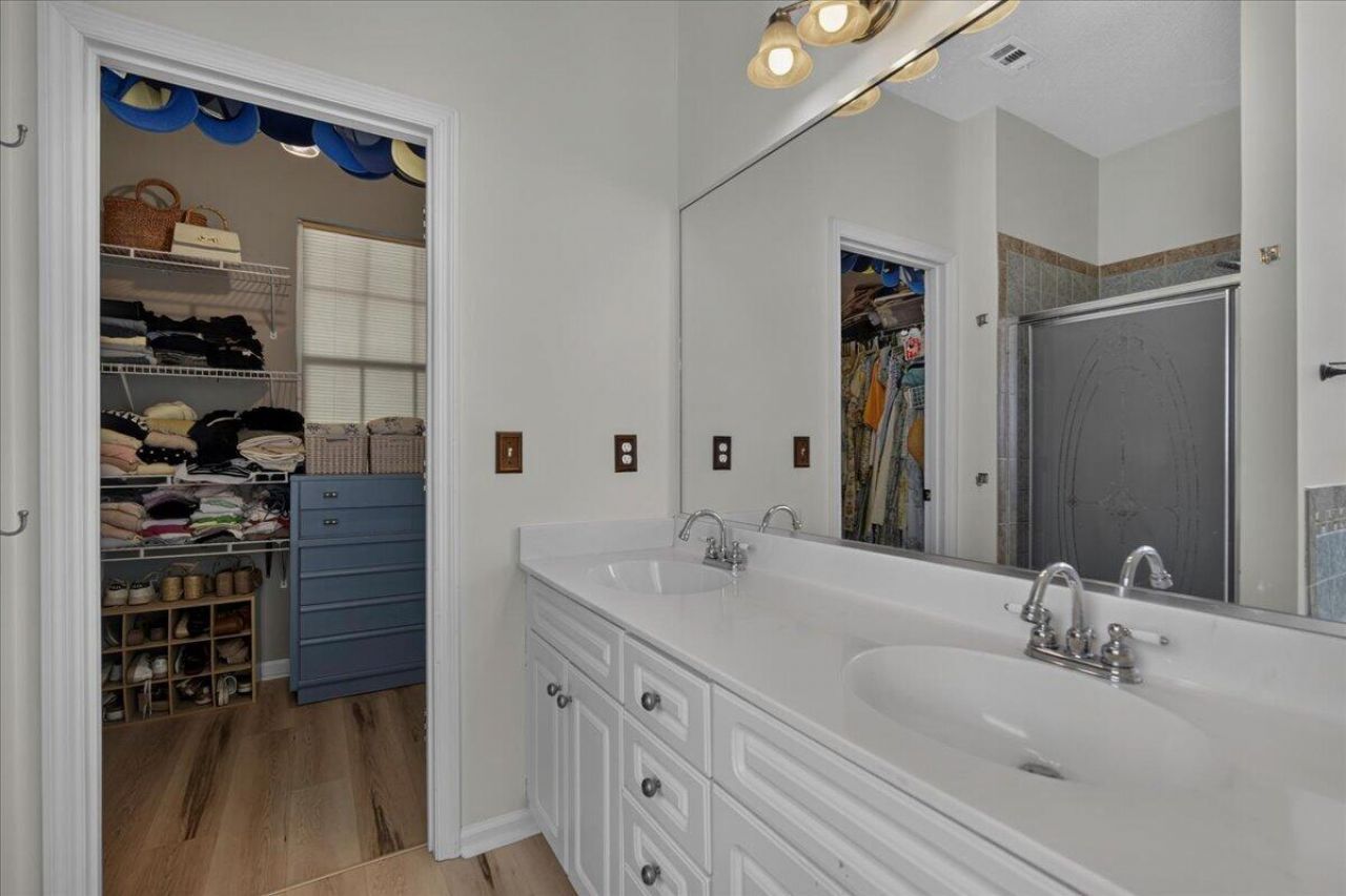 2452 Fulford Court Photo 29