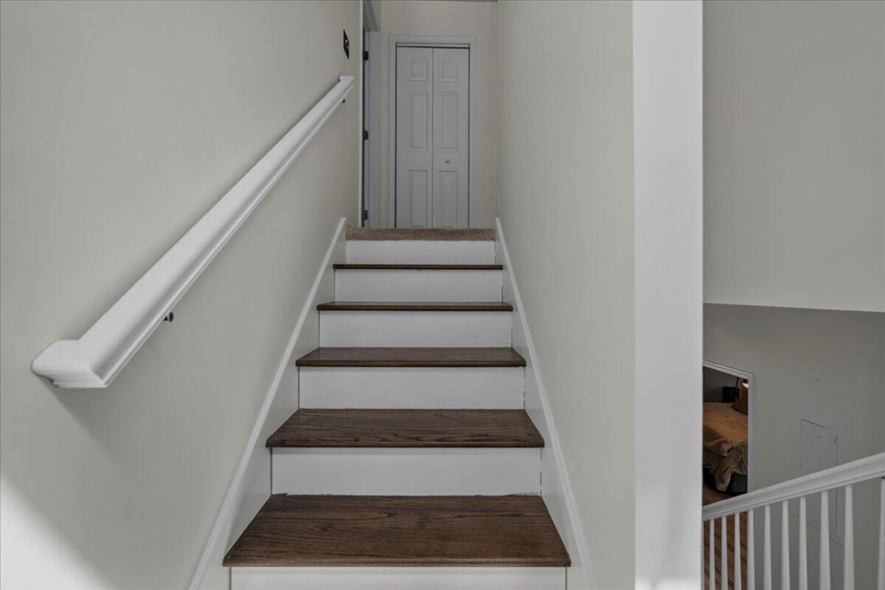 2452 Fulford Court Photo 33
