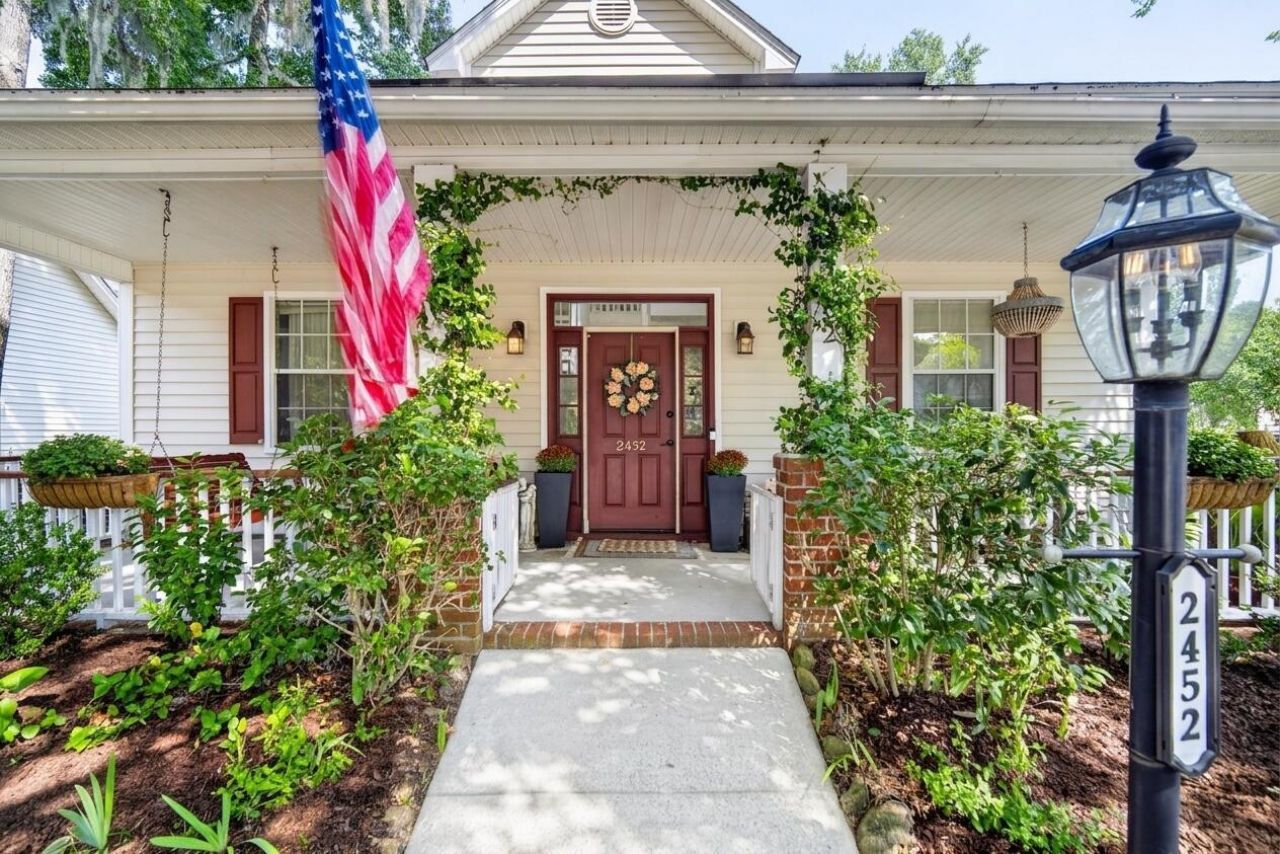 2452 Fulford Court Photo 4