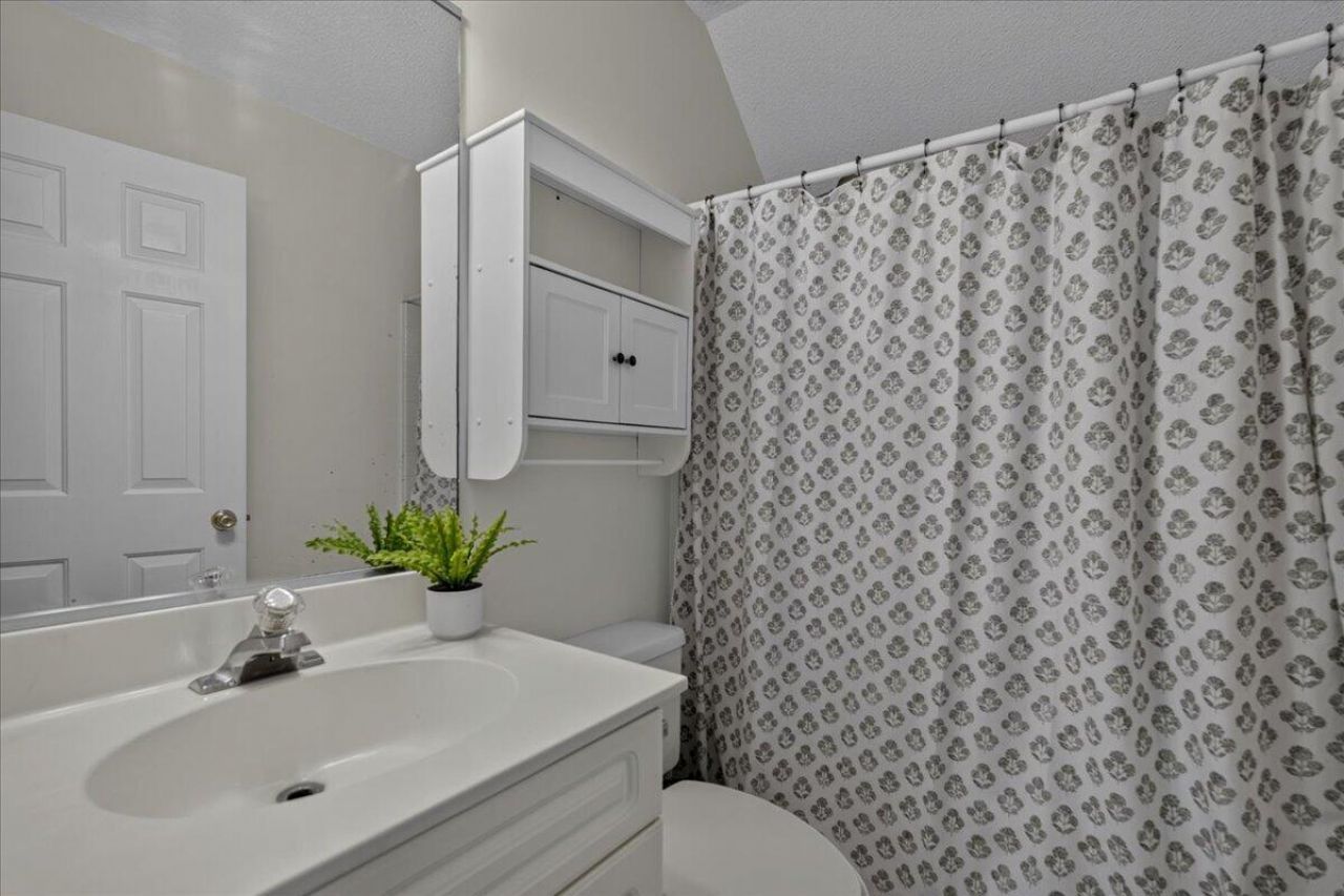 2452 Fulford Court Photo 41