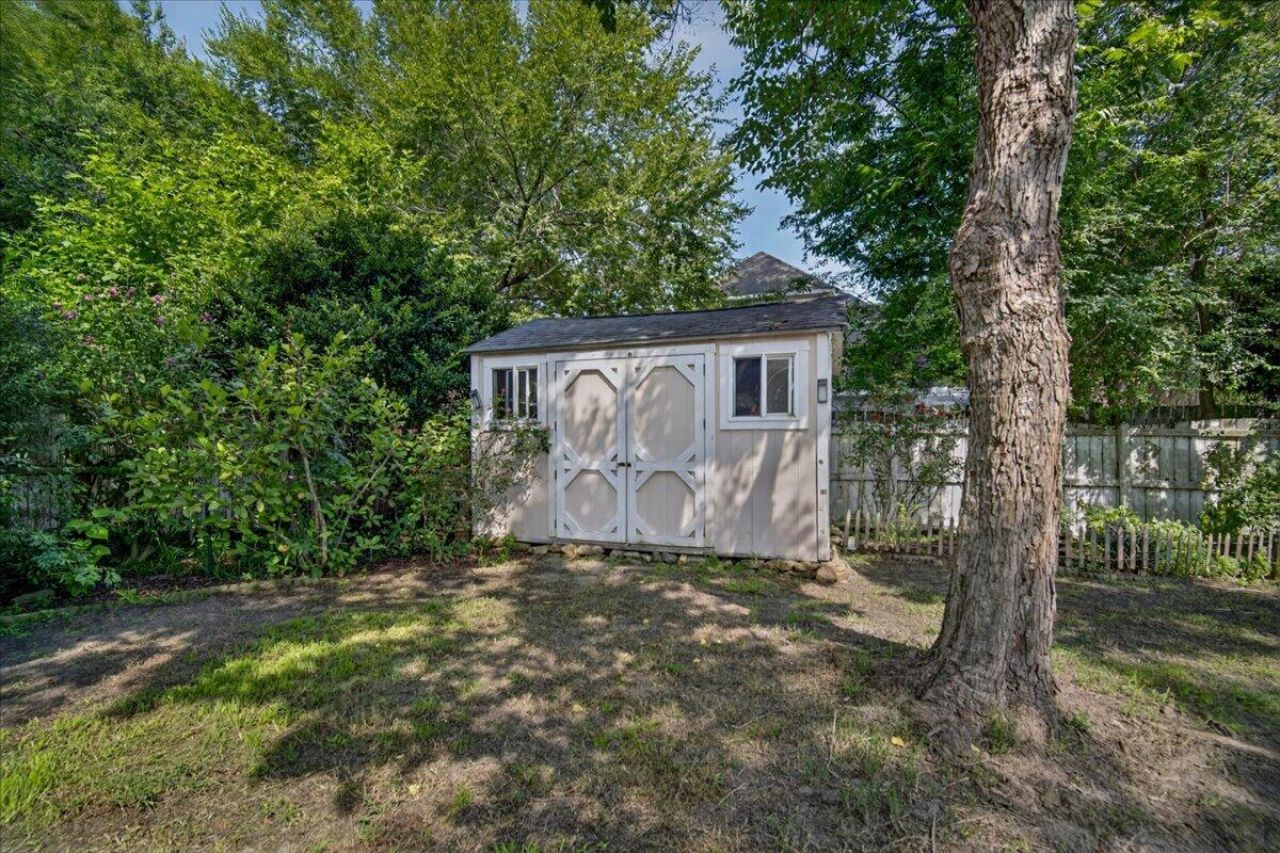 2452 Fulford Court Photo 47