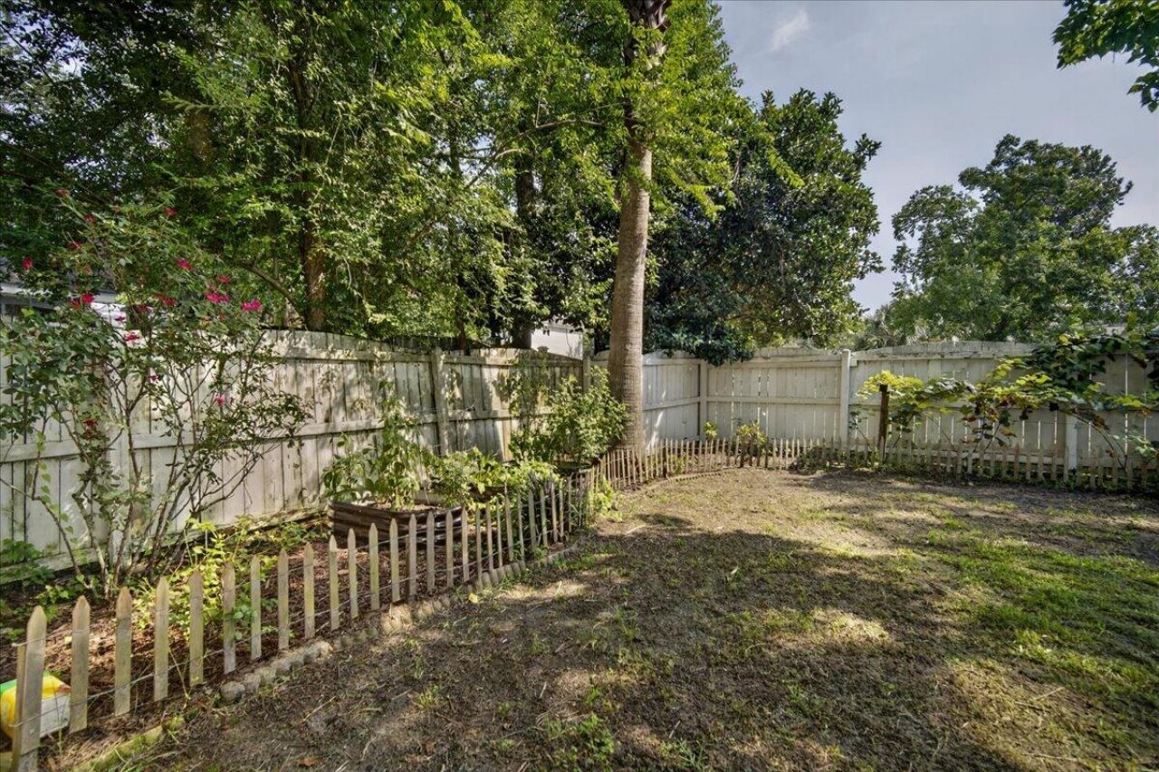 2452 Fulford Court Photo 49