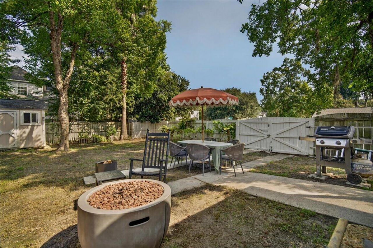 2452 Fulford Court Photo 49