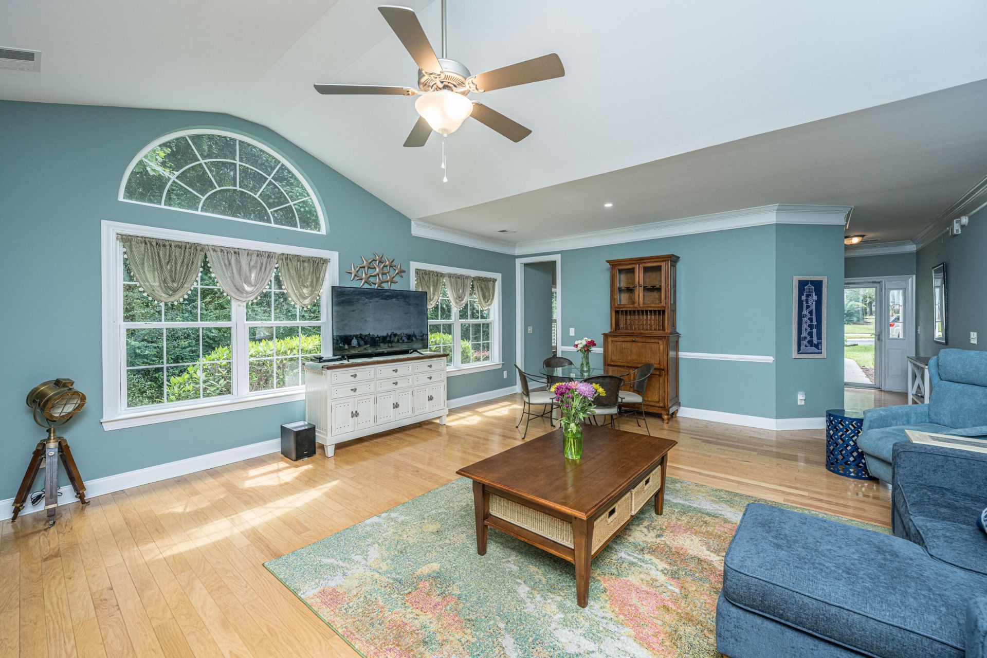 9124 Woodcreek Court Photo 10